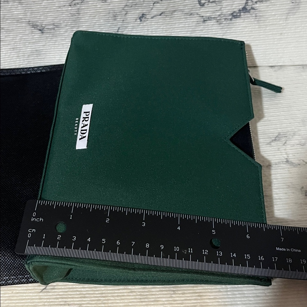 Prada Beauty Forest Green Cosmetics Pouch - Picture 10 of 11